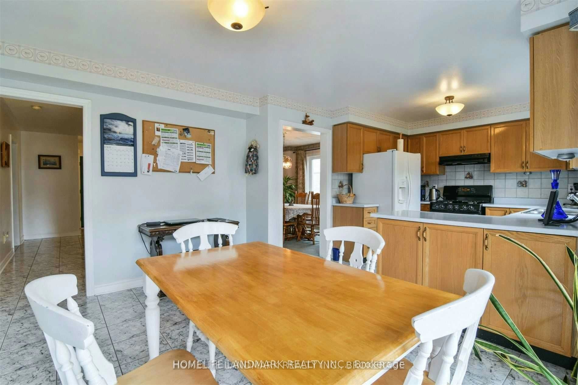 2914 Peacock Drive, Mississauga, ON, L5M 5S2 - 4