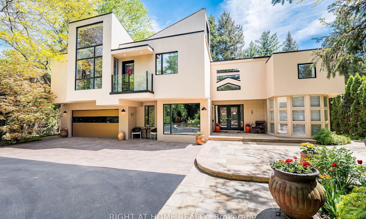 1 Friars Lane