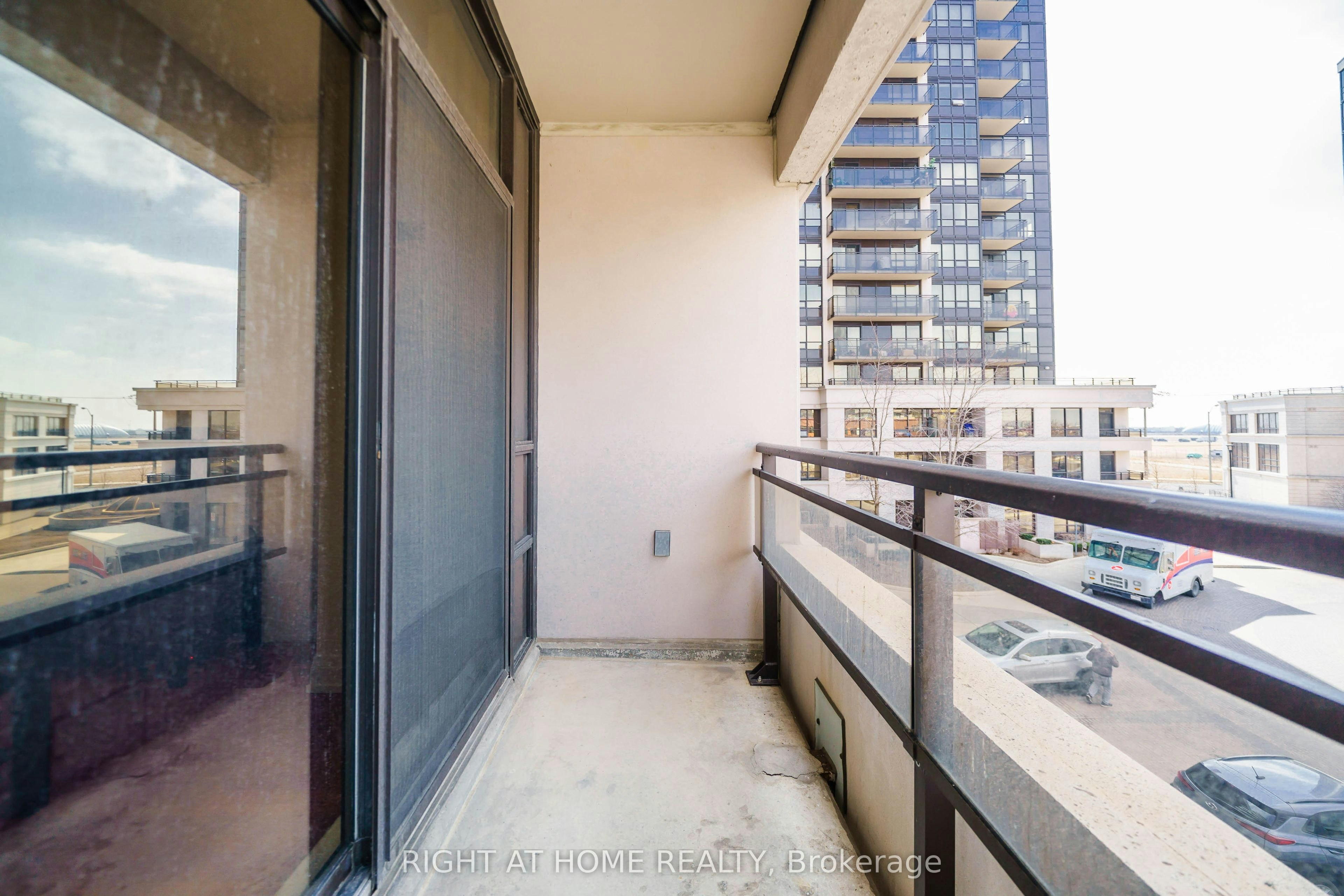 305-1060 Sheppard Avenue W, Toronto, ON, M3J 0G7 - 23