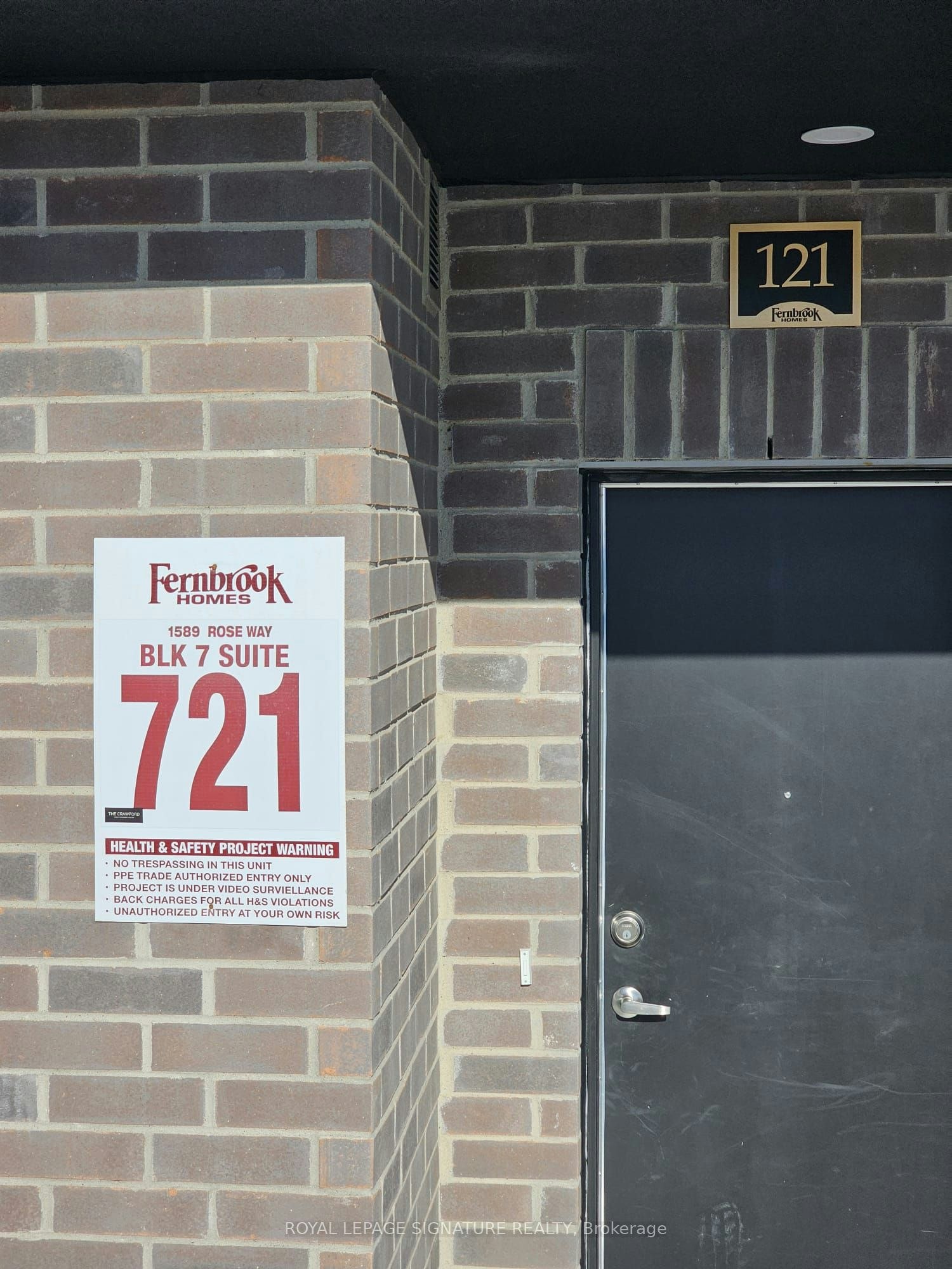 121-1589 Rose Way, Milton, ON, L9E 1N4