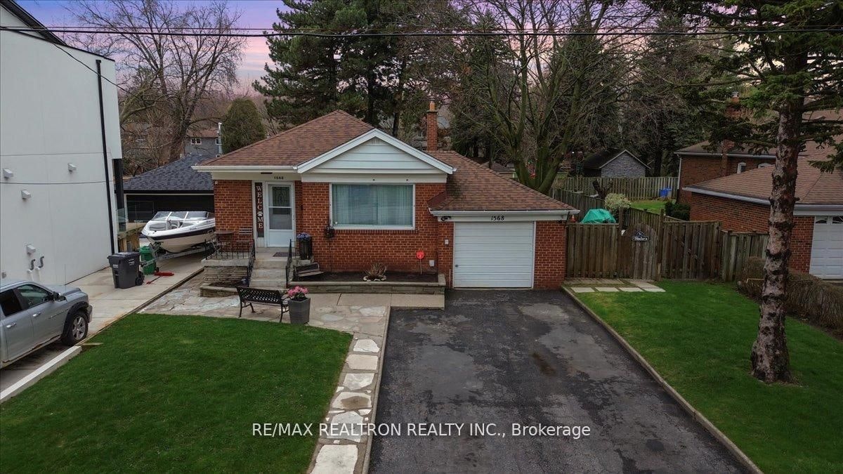 1568 Asgard Drive, Mississauga, ON, L5E 2B8