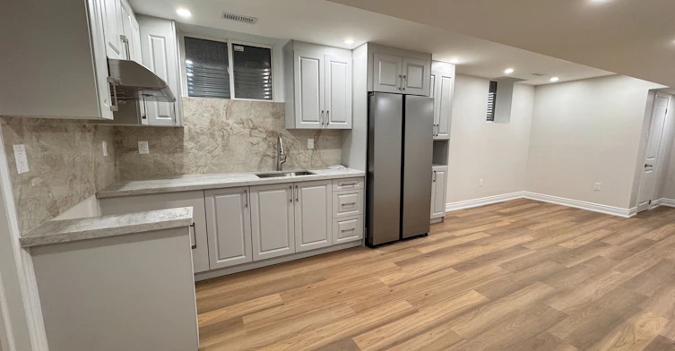 BSMT-30 Boswell Drive, Brampton, ON, L6P 3V1 - 3