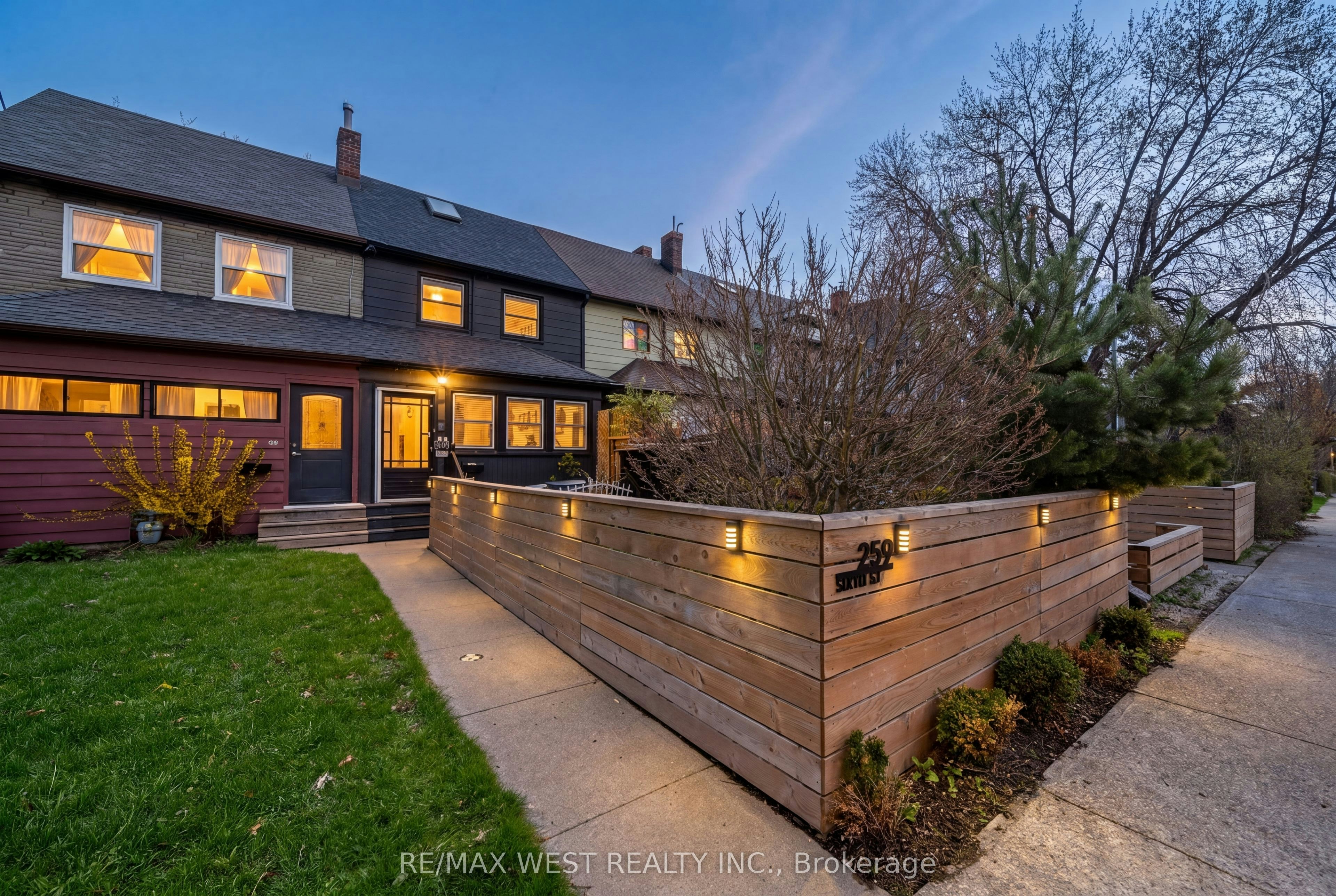 259 Sixth Street, Toronto, ON, M8V 3A8