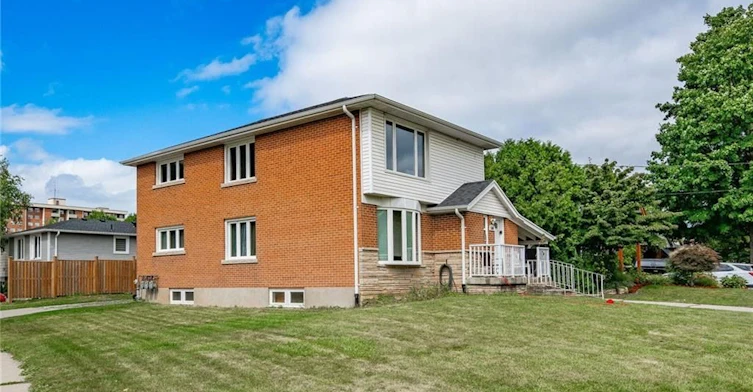 B-1385 Olga Drive, Burlington, ON, L7S 1L1