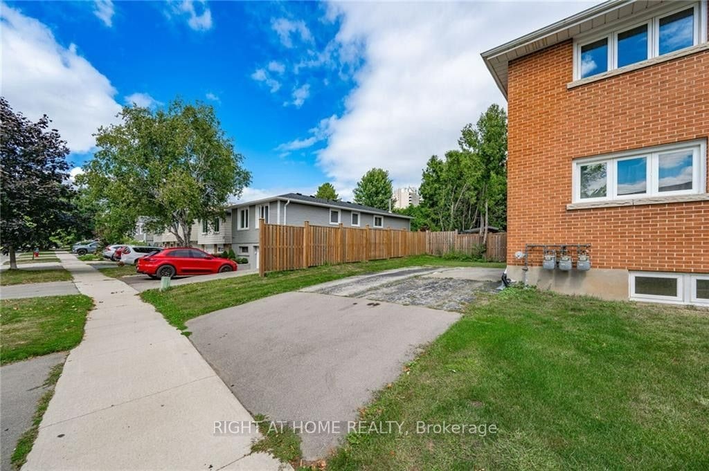 B-1385 Olga Drive, Burlington, ON, L7S 1L1 - 2
