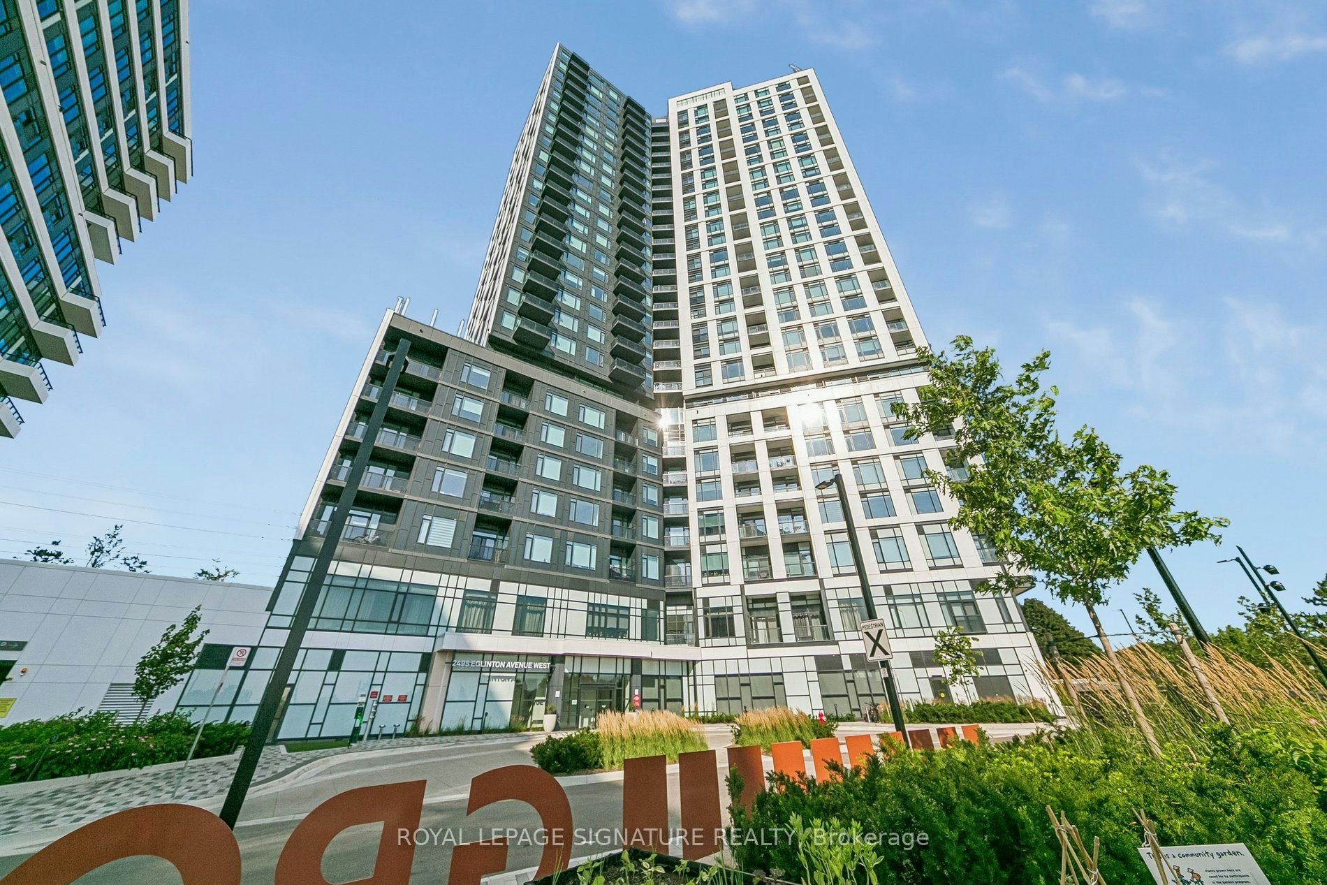 2403-2495 Eglinton Avenue W, Mississauga, ON, L5M 2T2