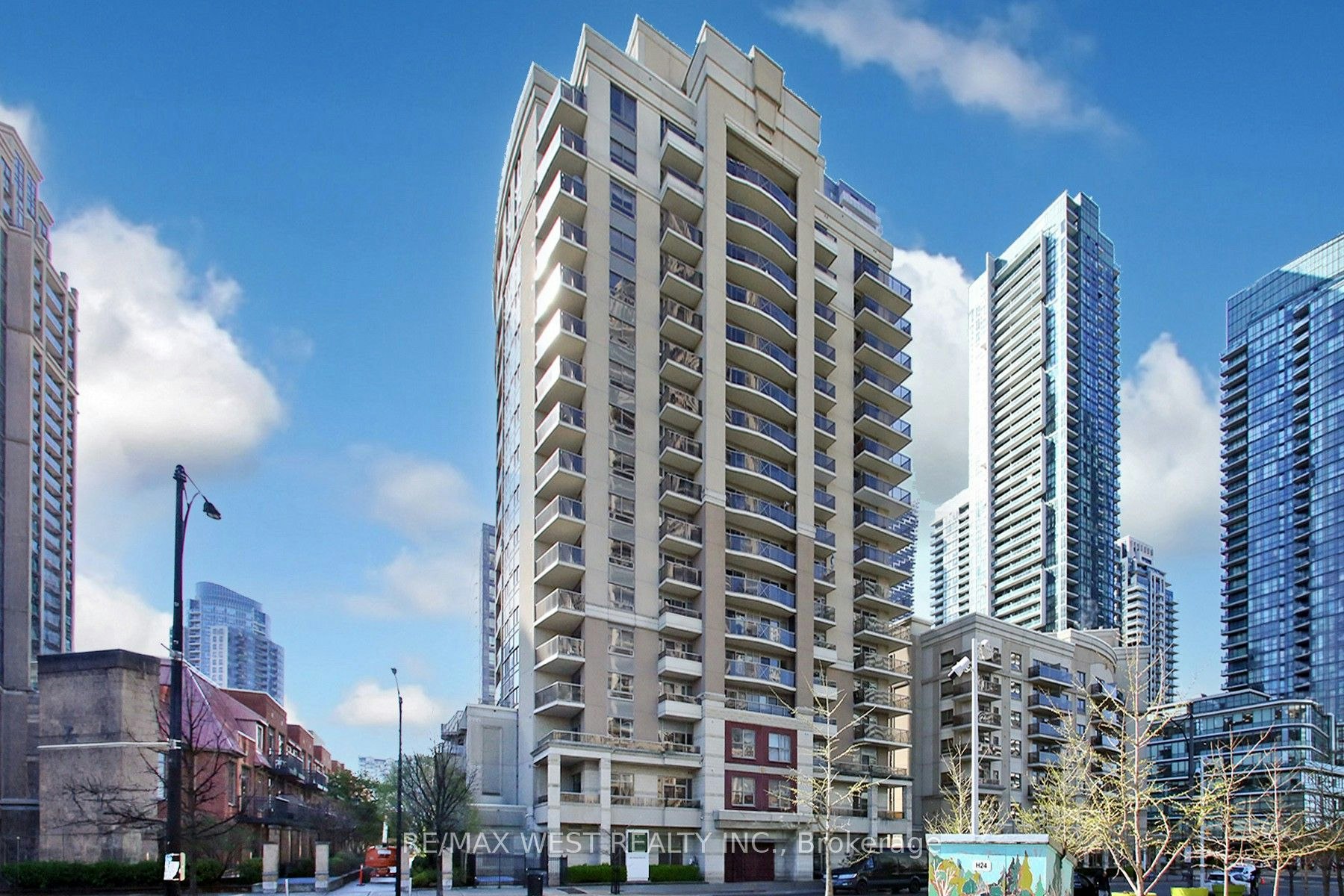 1101-350 Princess Royal Drive, Mississauga, ON, L5B 4N1