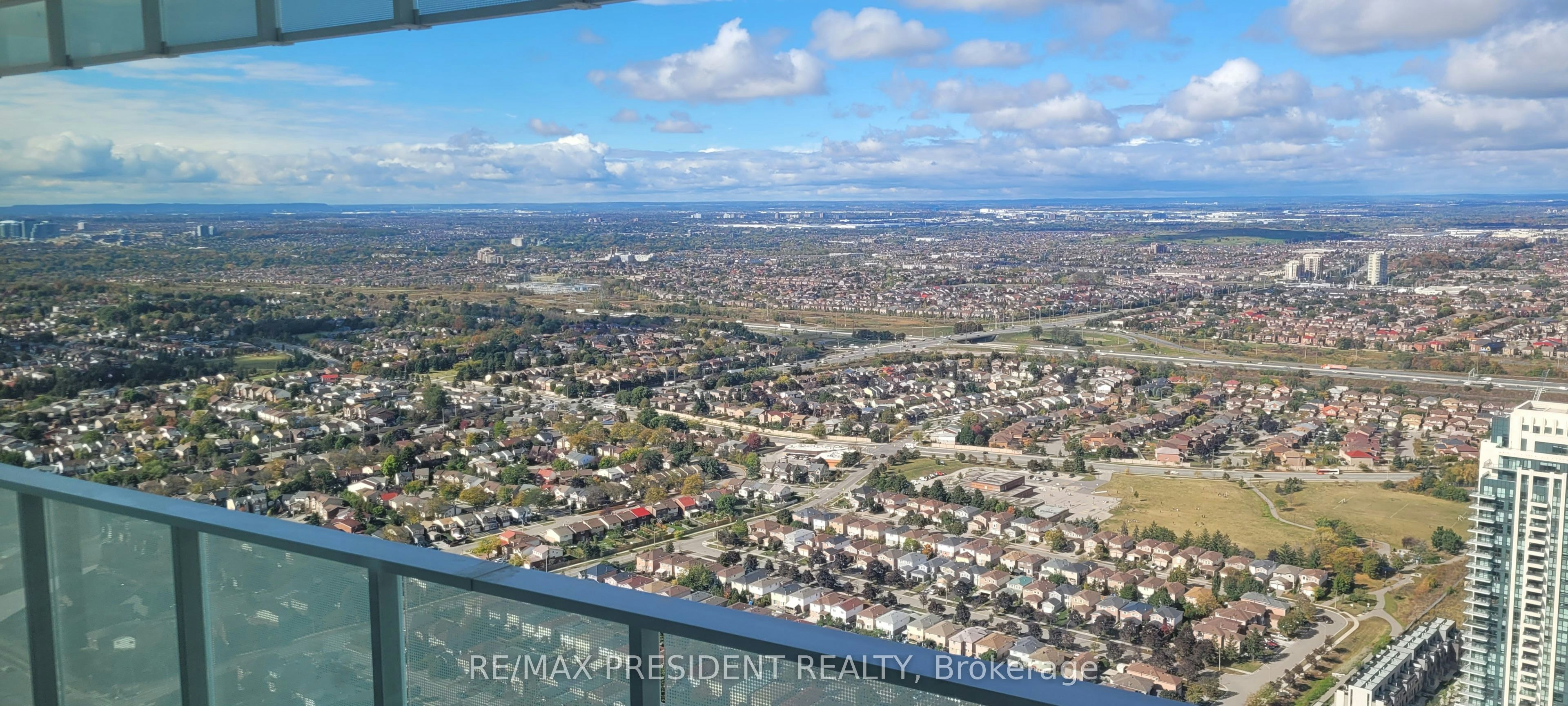 5310-3883 Quartz Road E, Mississauga, ON, L5B 0M4