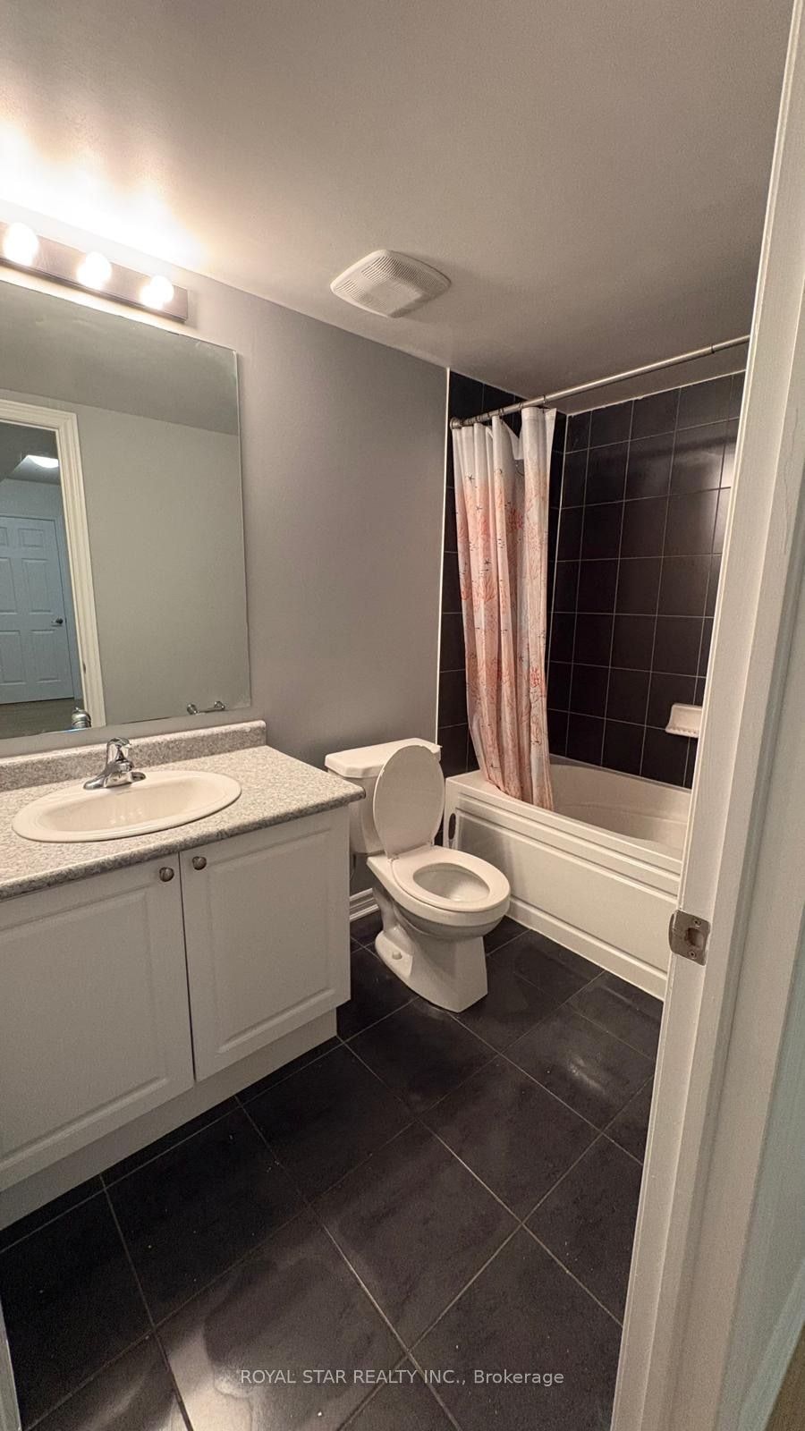 31-200 Veterans Drive S, Brampton, ON, L7A 4S6 - 12