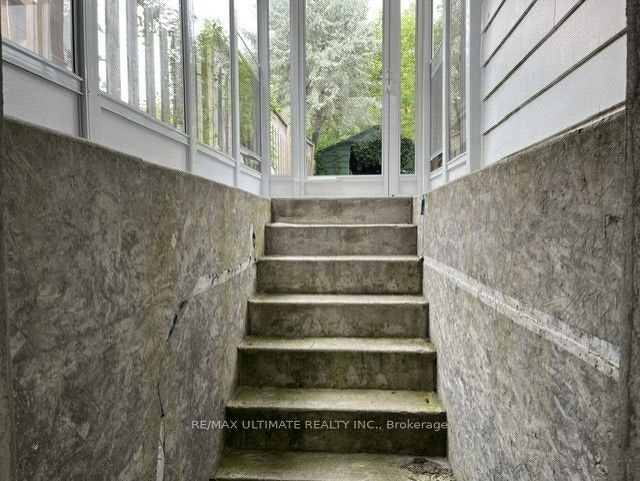 Lower-10 Hibernia Avenue, Toronto, ON, M6N 1E5 - 19