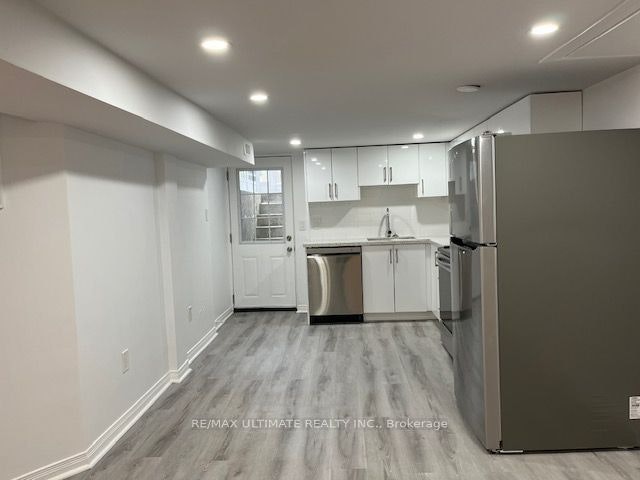 Lower-10 Hibernia Avenue, Toronto, ON, M6N 1E5 - 6