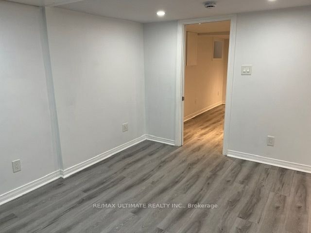 Lower-10 Hibernia Avenue, Toronto, ON, M6N 1E5 - 10