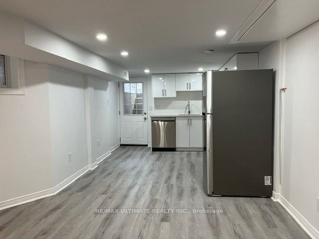 Lower-10 Hibernia Avenue, Toronto, ON, M6N 1E5 - 12