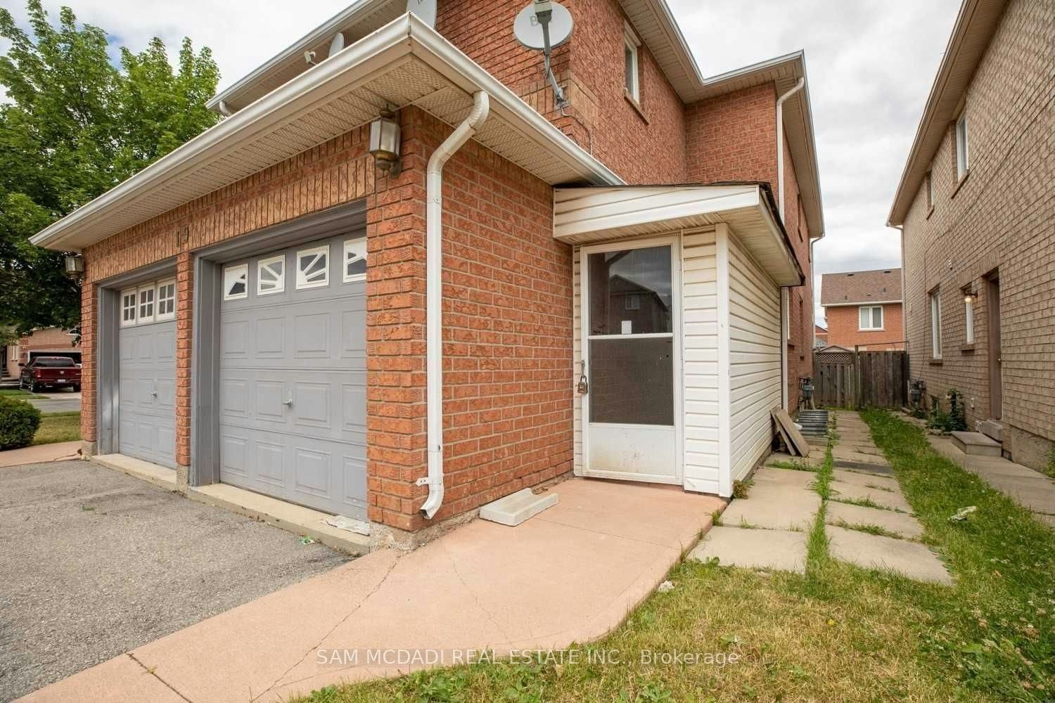 19 Sterritt Drive, Brampton, ON, L6Y 5E4 - 3