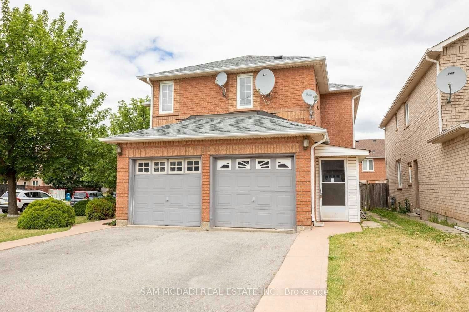 19 Sterritt Drive, Brampton, ON, L6Y 5E4 - 2