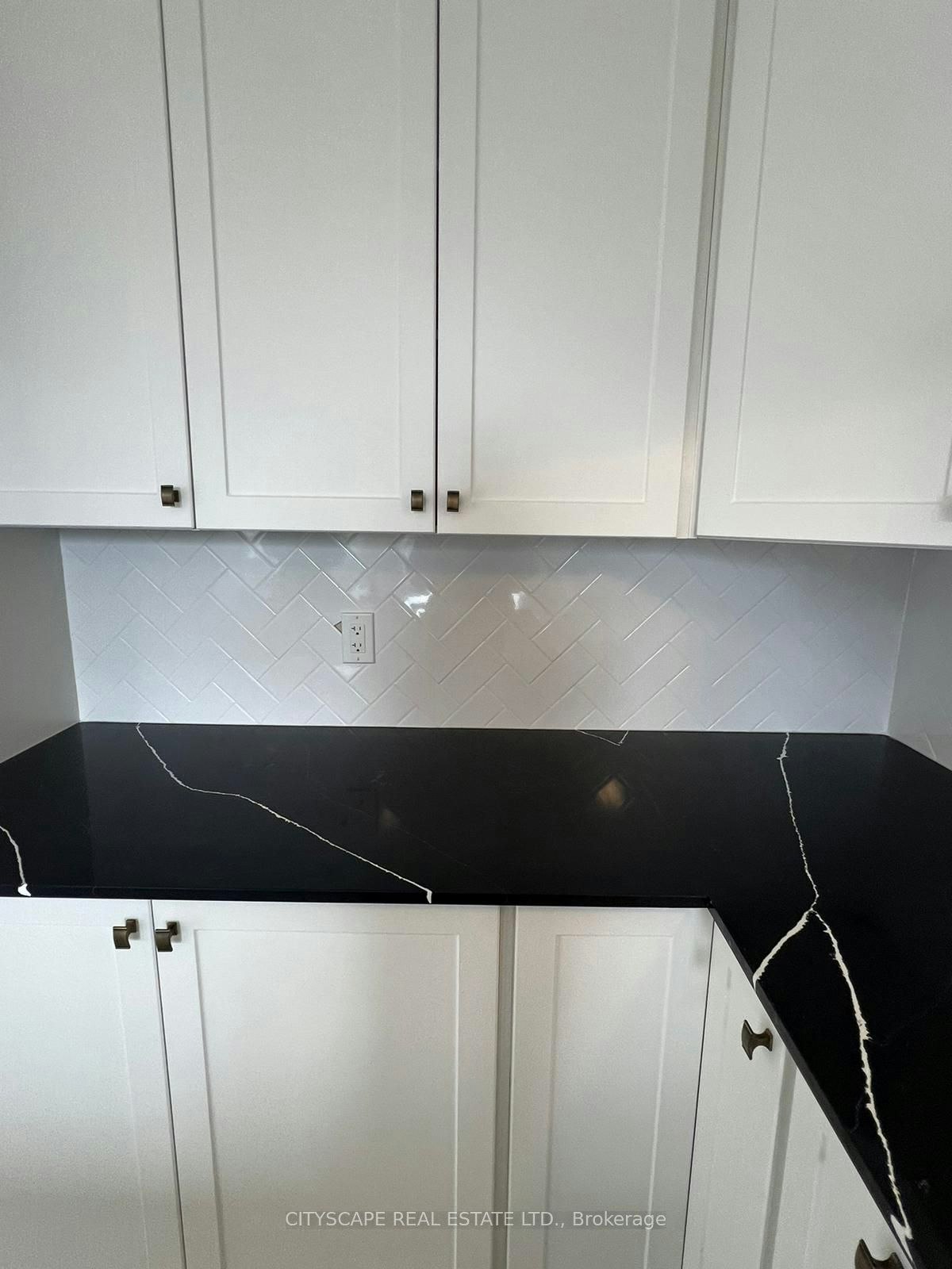 1470 Rose Way, Milton, ON, L9E 1V7 - 6
