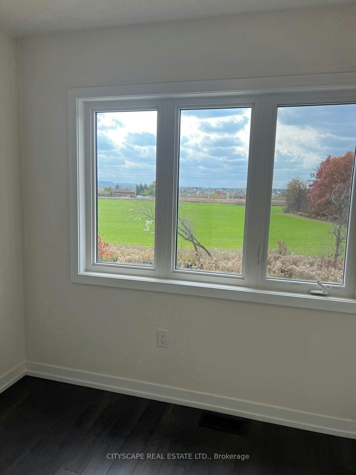 1470 Rose Way, Milton, ON, L9E 1V7 - 17