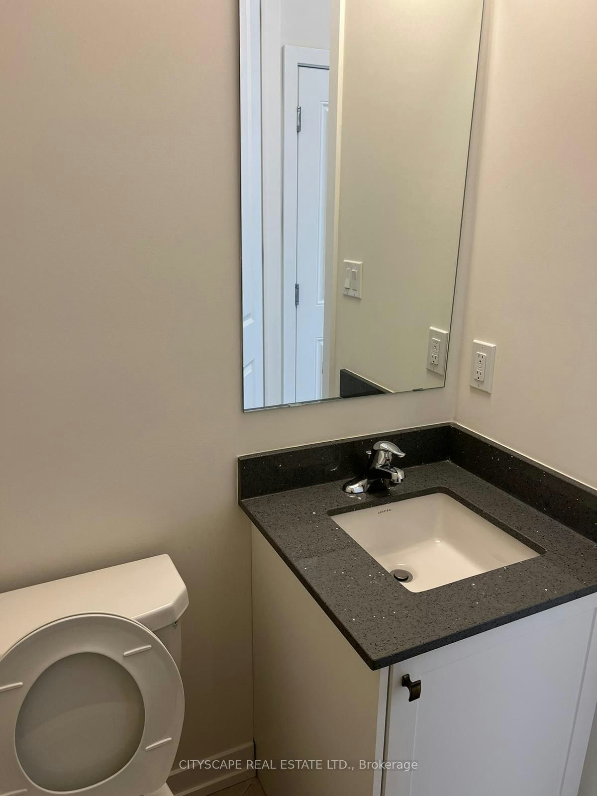 1470 Rose Way, Milton, ON, L9E 1V7 - 24