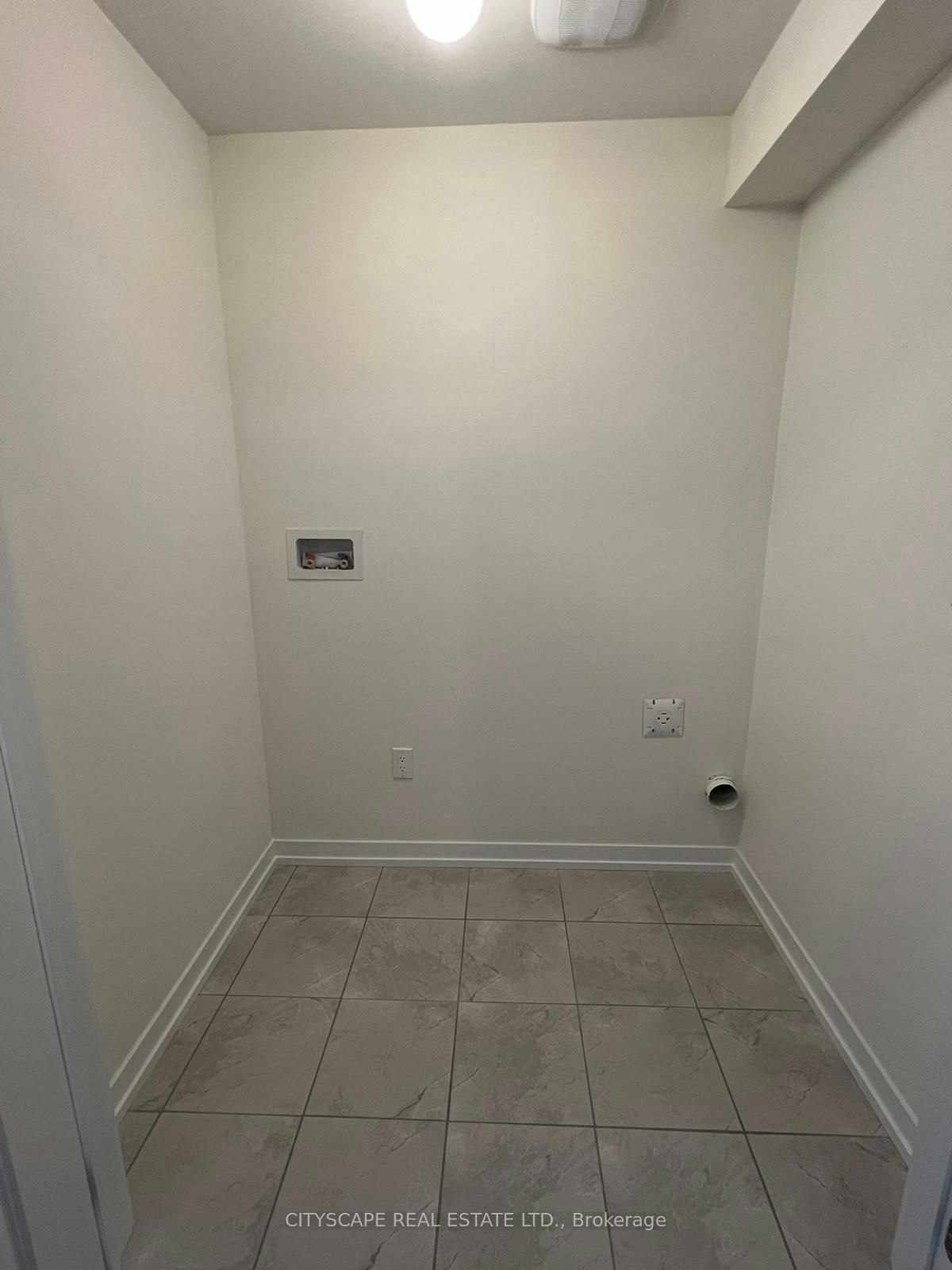 1470 Rose Way, Milton, ON, L9E 1V7 - 10