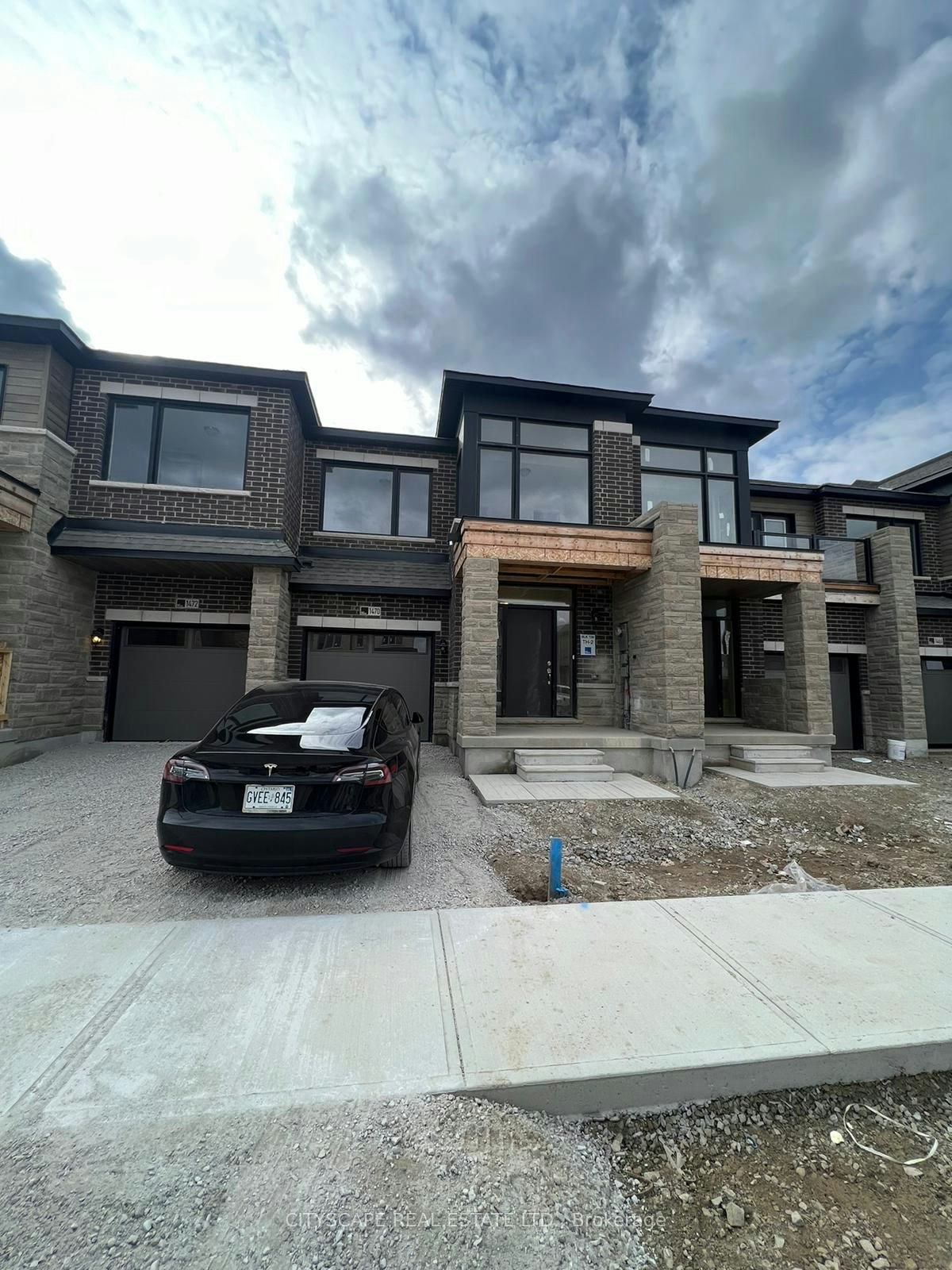 1470 Rose Way, Milton, ON, L9E 1V7