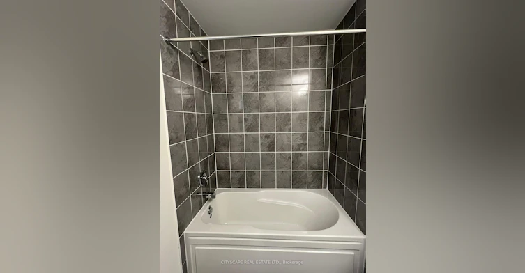 1470 Rose Way, Milton, ON, L9E 1V7 - 23