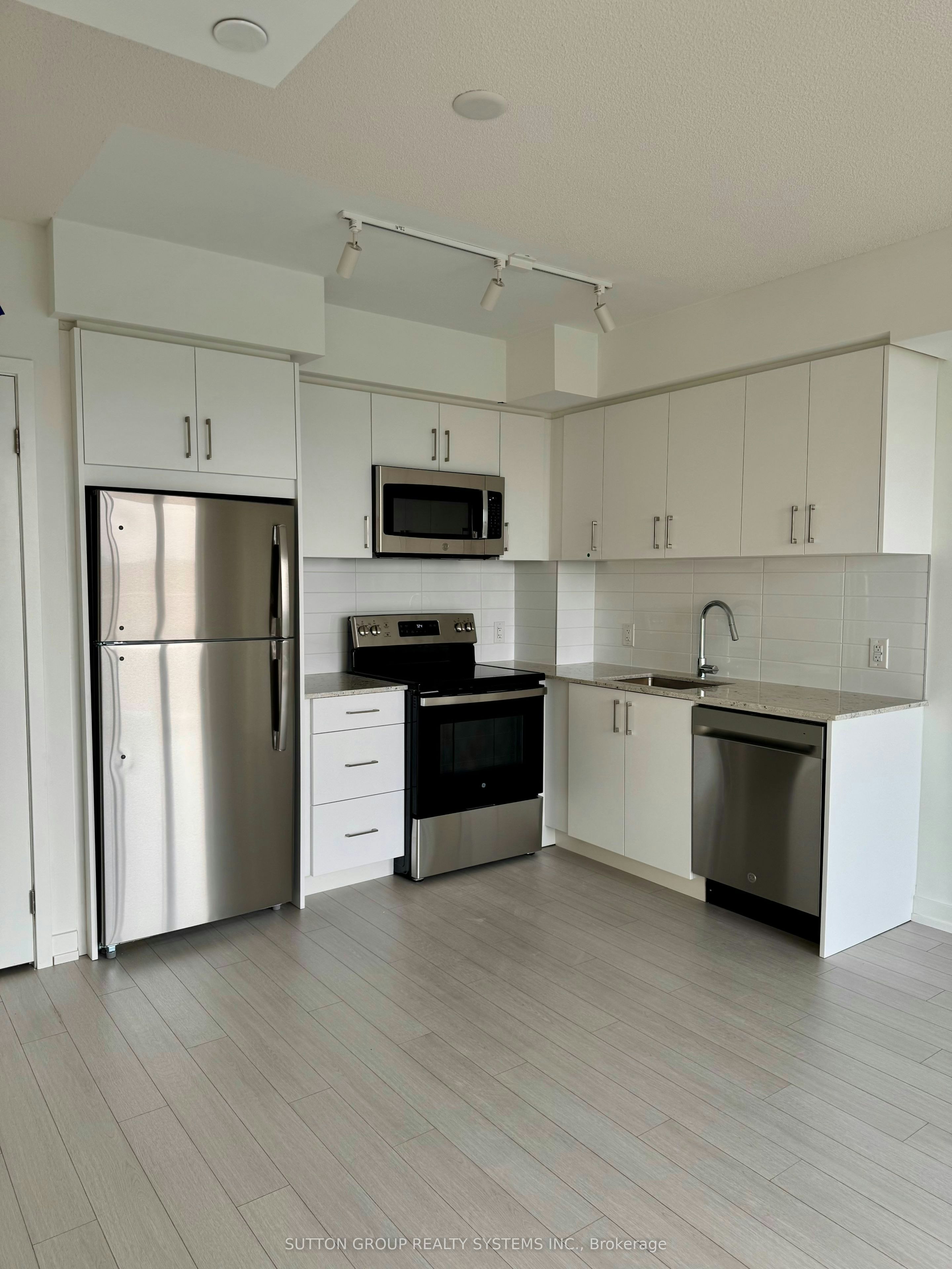 1203-4010 Eglinton Avenue W, Toronto, ON, M9A 0G5 - 3