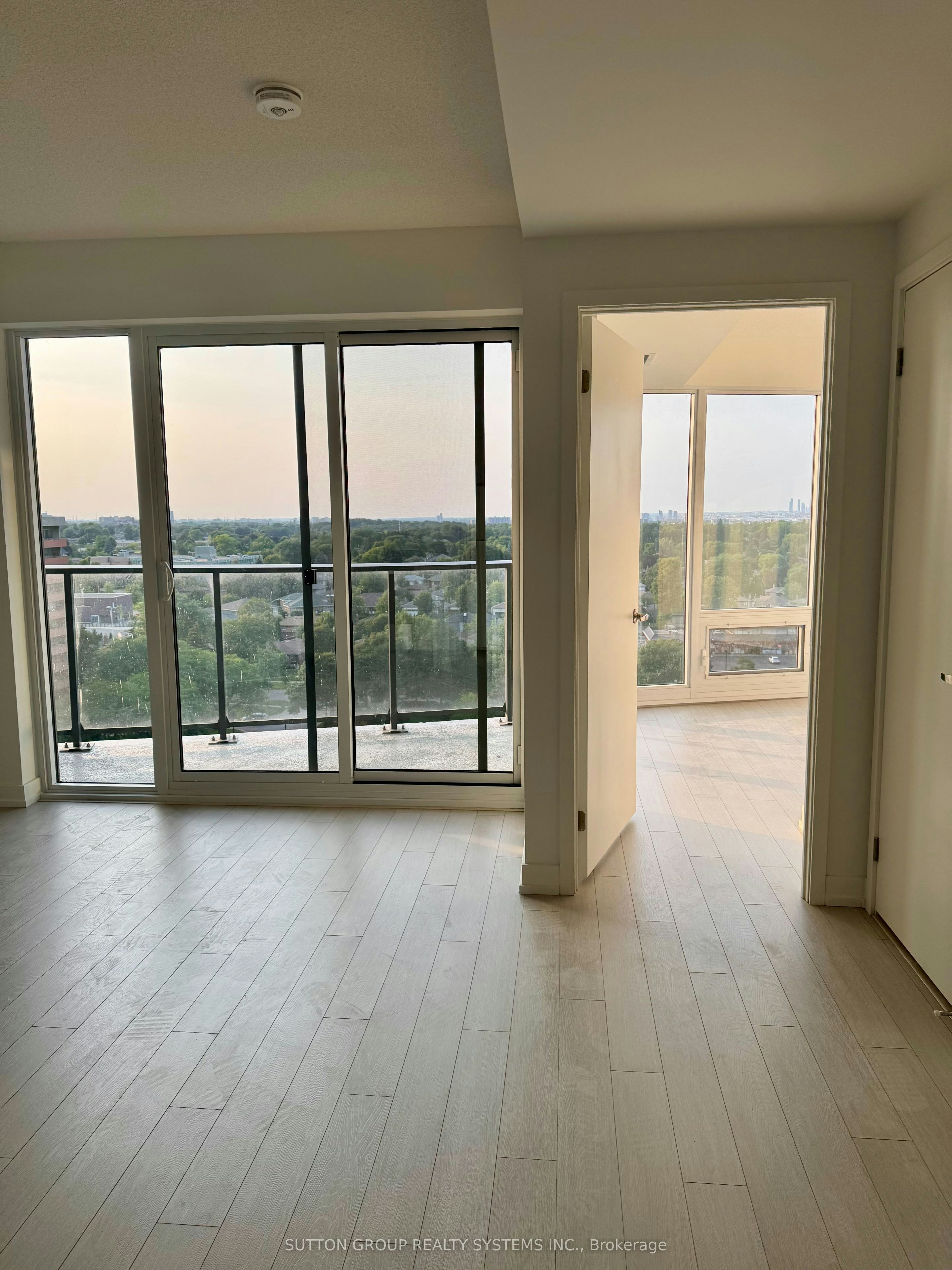 1203-4010 Eglinton Avenue W, Toronto, ON, M9A 0G5 - 2