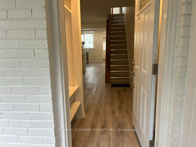 Upper-10 Hibernia Avenue, Toronto, ON, M6N 1E5 - 10