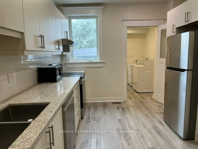 Upper-10 Hibernia Avenue, Toronto, ON, M6N 1E5 - 16