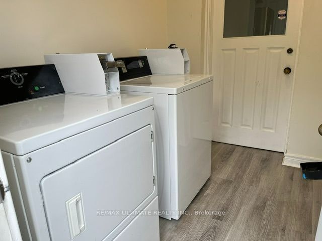 Upper-10 Hibernia Avenue, Toronto, ON, M6N 1E5 - 4