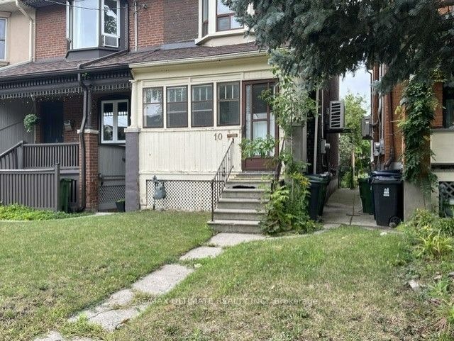 Upper-10 Hibernia Avenue, Toronto, ON, M6N 1E5 - 2