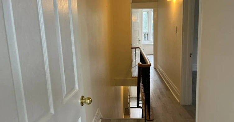 Upper-10 Hibernia Avenue, Toronto, ON, M6N 1E5 - 24