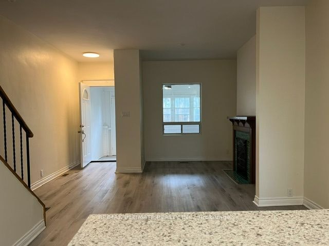 Upper-10 Hibernia Avenue, Toronto, ON, M6N 1E5 - 15