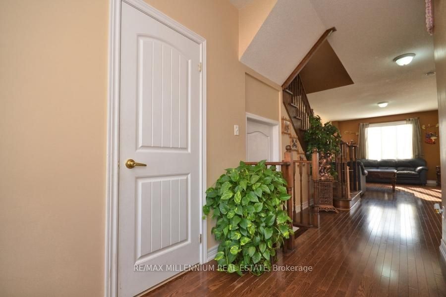 68 Skyvalley Drive, Brampton, ON, L6P 3B7 - 3