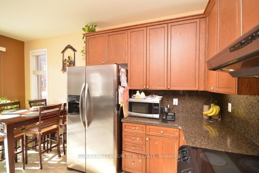 68 Skyvalley Drive, Brampton, ON, L6P 3B7 - 8