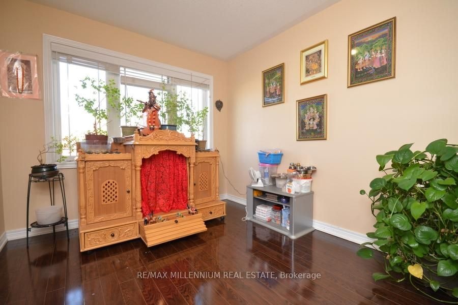 68 Skyvalley Drive, Brampton, ON, L6P 3B7 - 12