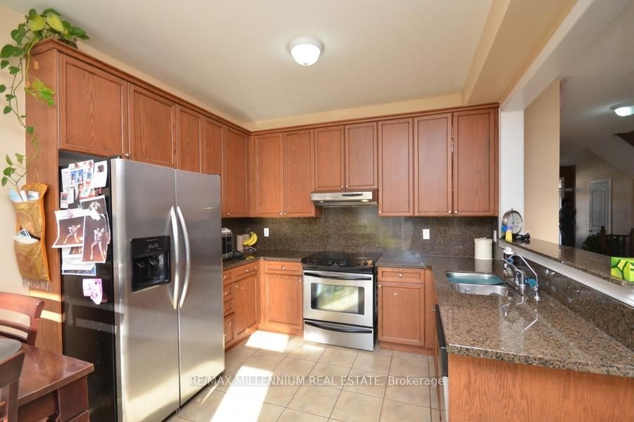 68 Skyvalley Drive, Brampton, ON, L6P 3B7 - 6