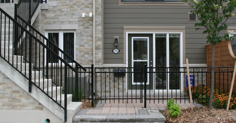 75-2891 Rio Court, Mississauga, ON, L5M 0S4