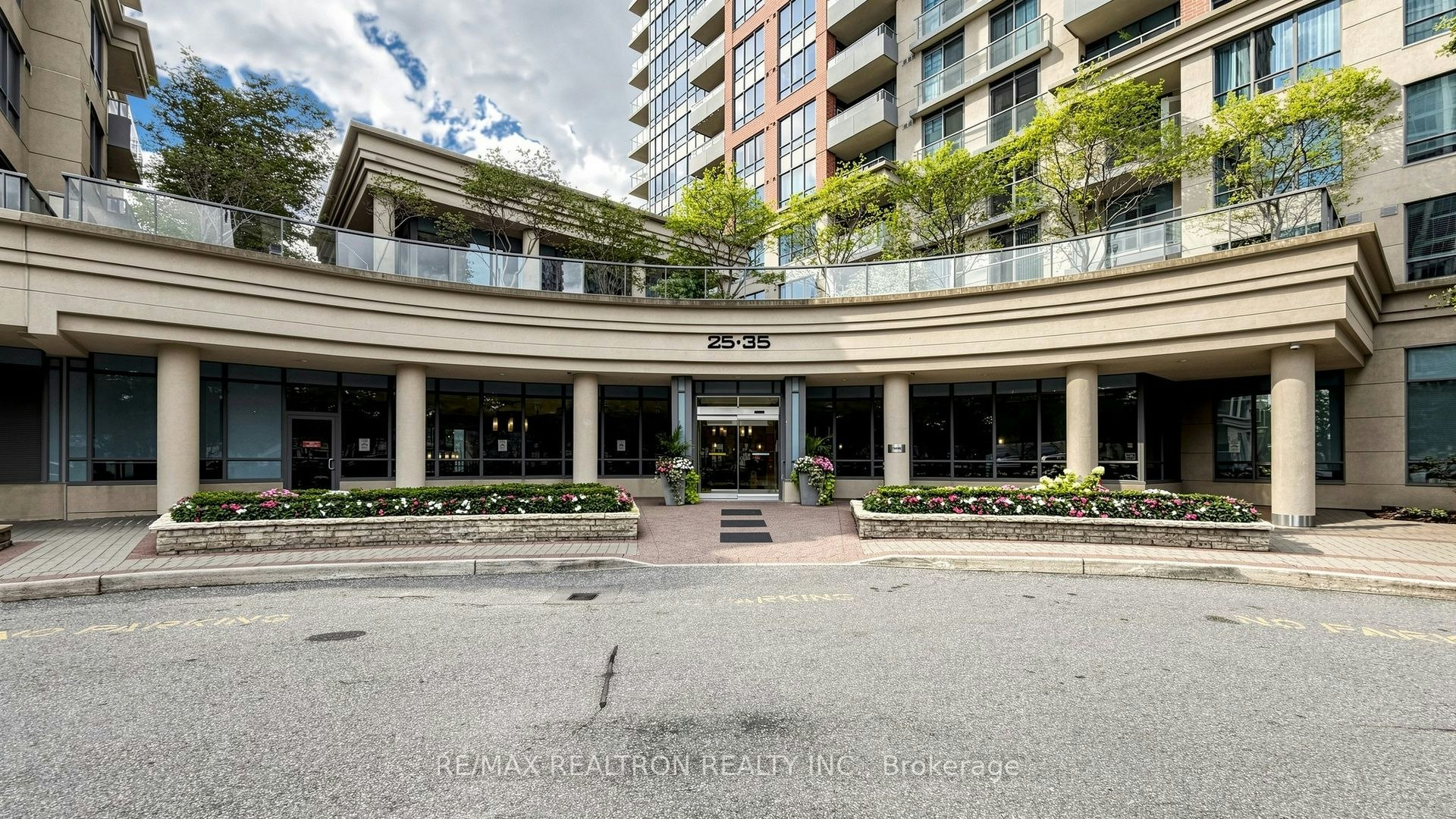 1053-25 Viking Lane, Toronto, ON, M9B 0A1 - 2