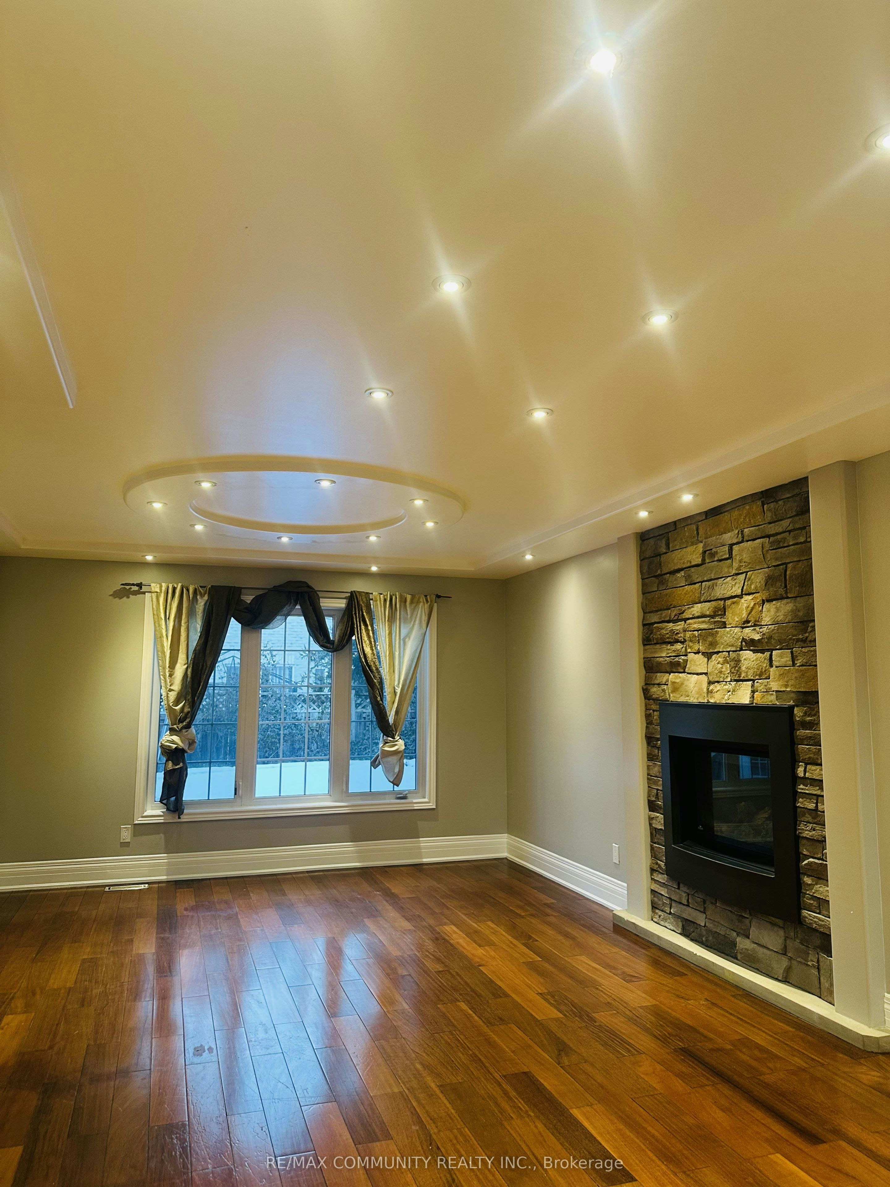 53 Hood Crescent, Brampton, ON, L6Y 4S7 - 5