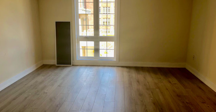 43-3 Elsie Lane, Toronto, ON, M6P 0B8 - 10