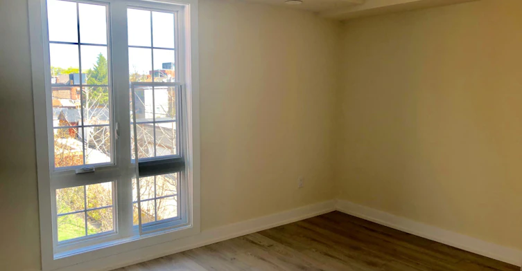 43-3 Elsie Lane, Toronto, ON, M6P 0B8 - 4