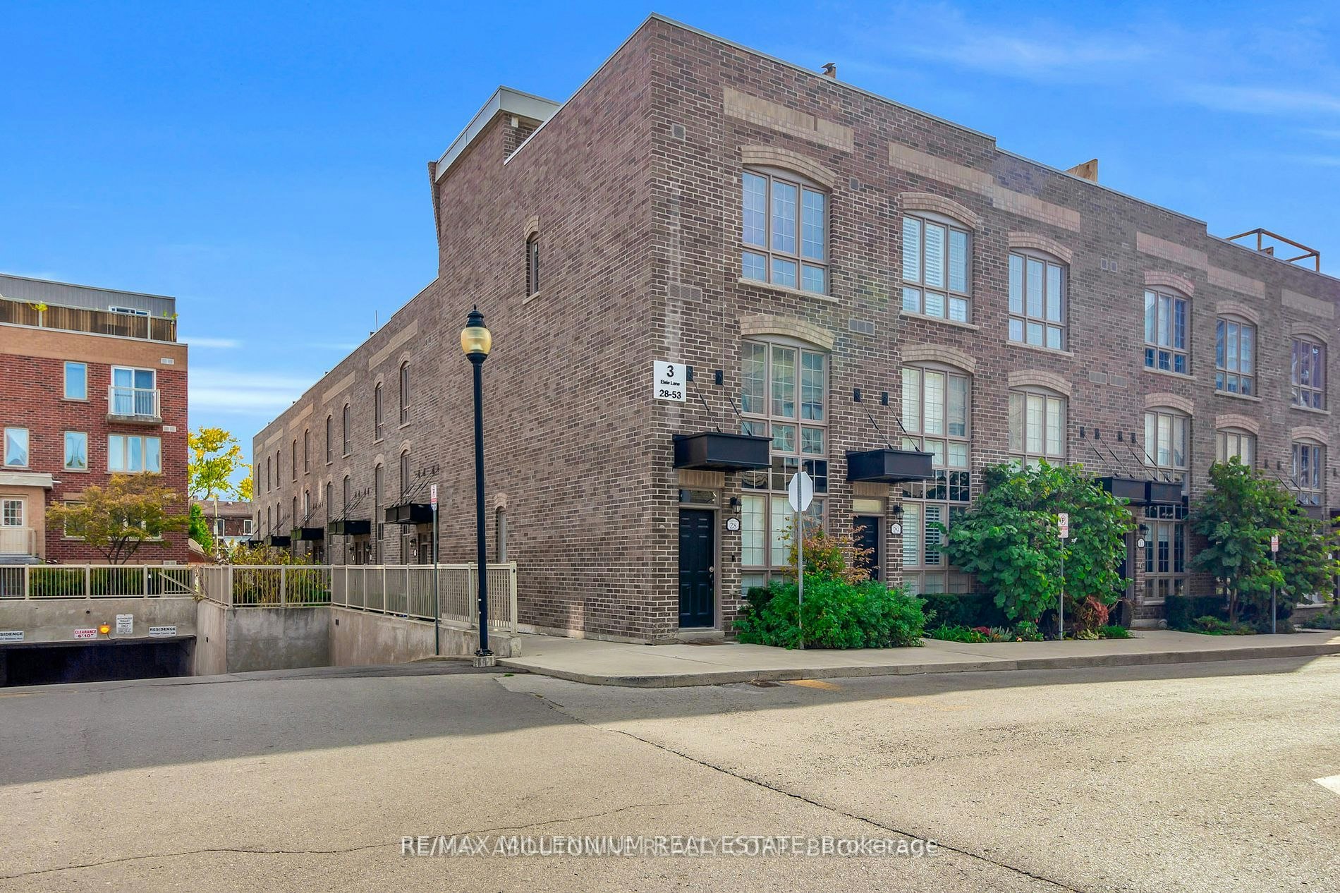 43-3 Elsie Lane, Toronto, ON, M6P 0B8
