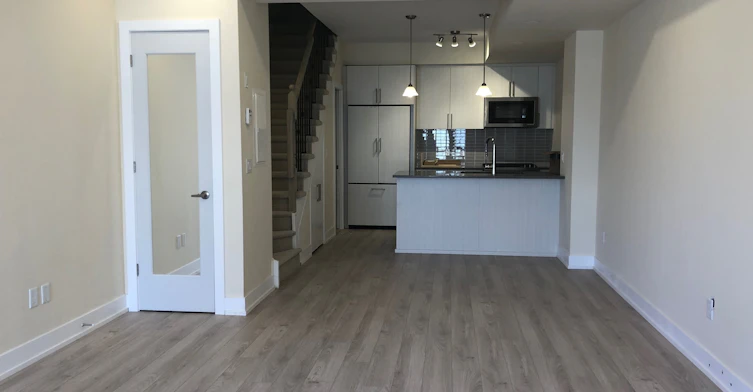 43-3 Elsie Lane, Toronto, ON, M6P 0B8 - 17