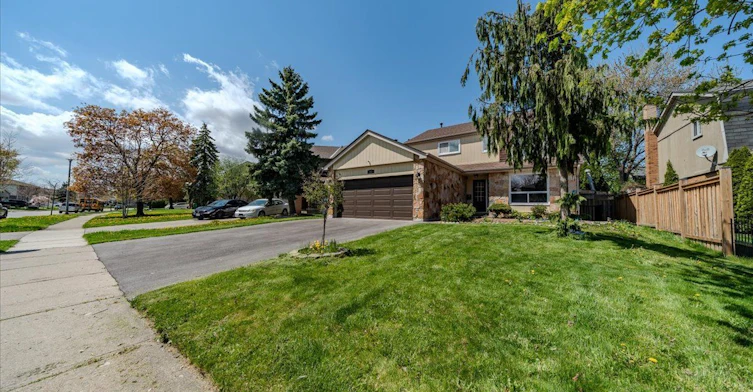18 Markham Street, Brampton, ON, L6S 2X7 - 2