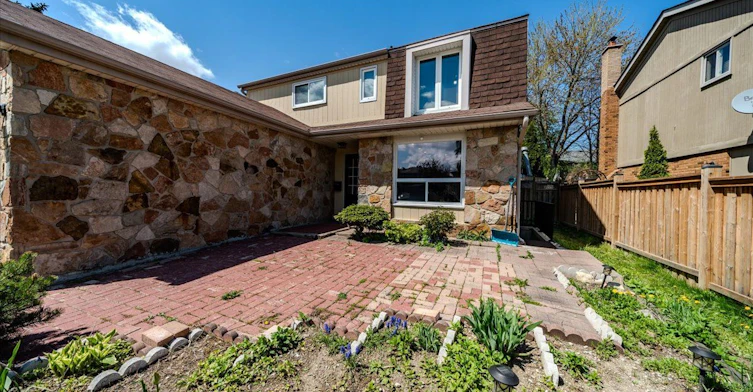 18 Markham Street, Brampton, ON, L6S 2X7 - 4