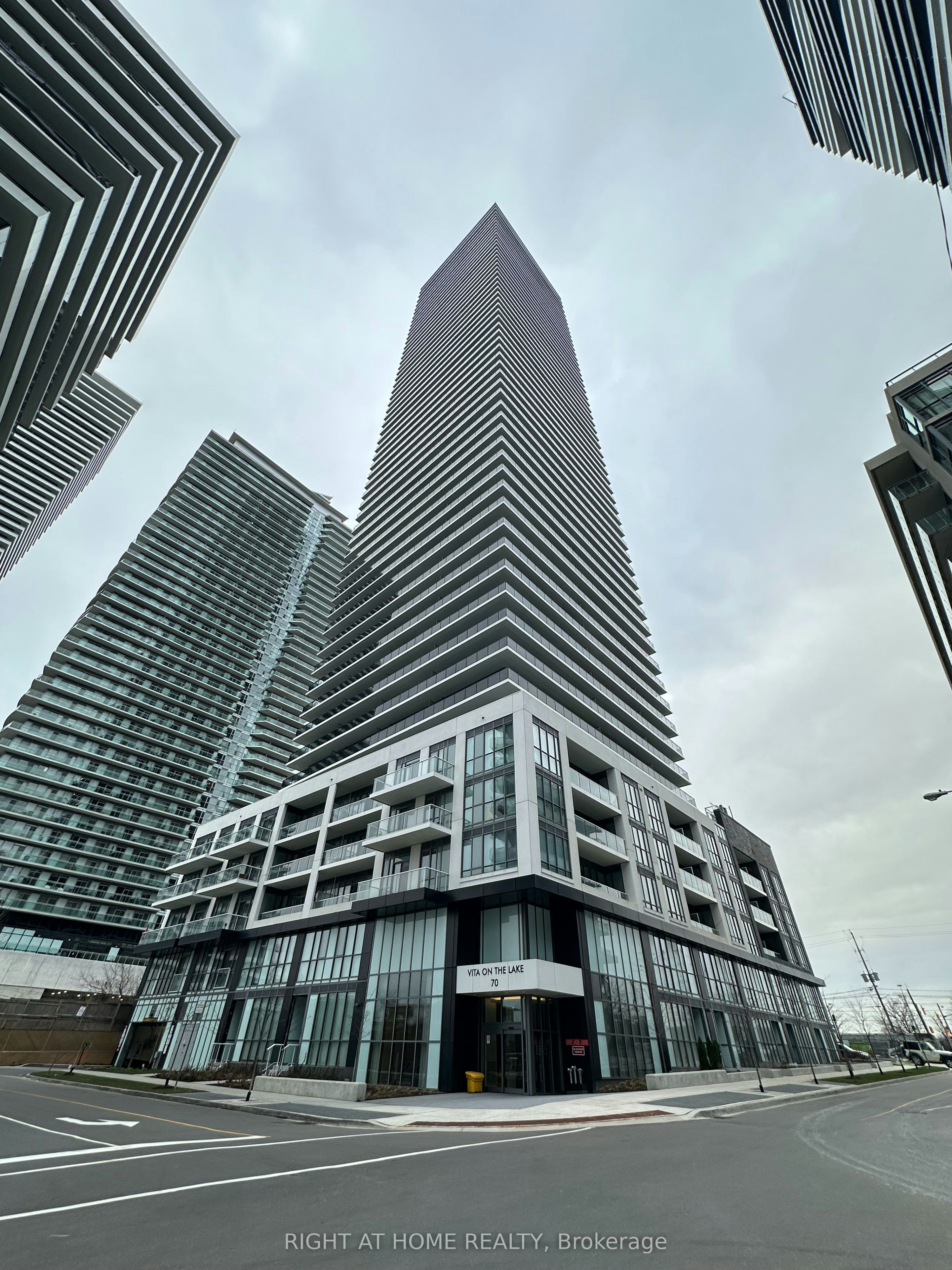 2301-70 Annie Craig Drive, Toronto, ON, M8V 0G2