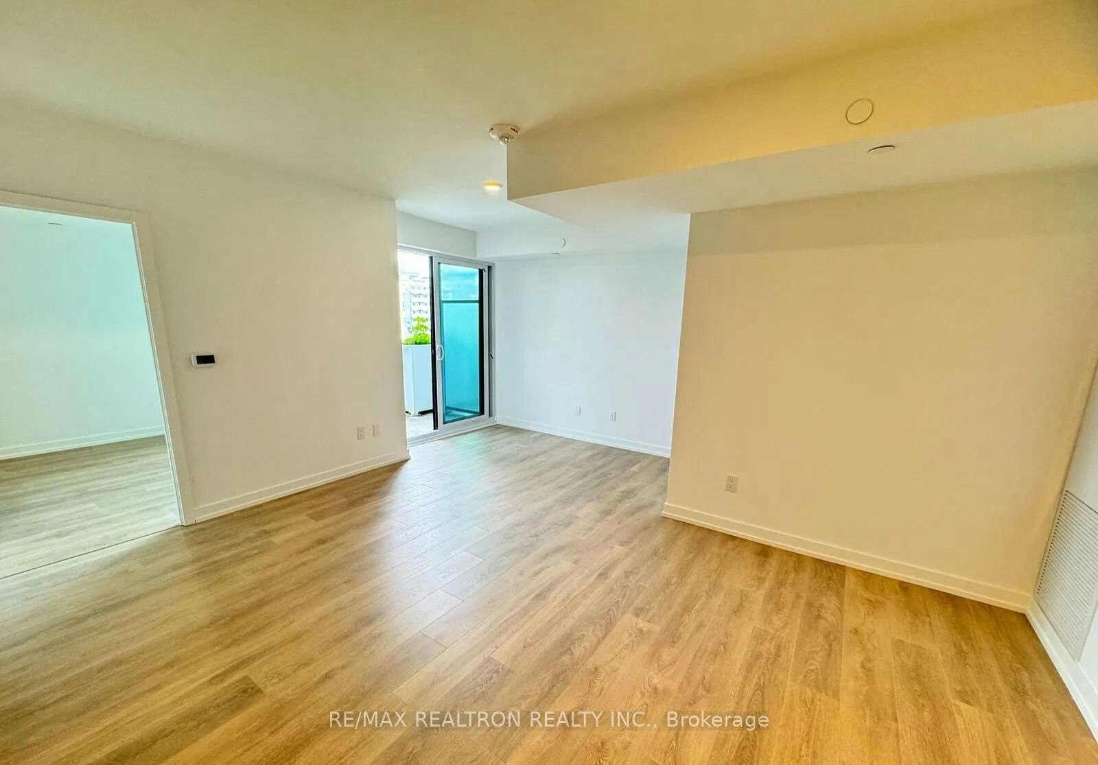 1033-1100 Sheppard Avenue W, Toronto, ON, M3K 0E4 - 14