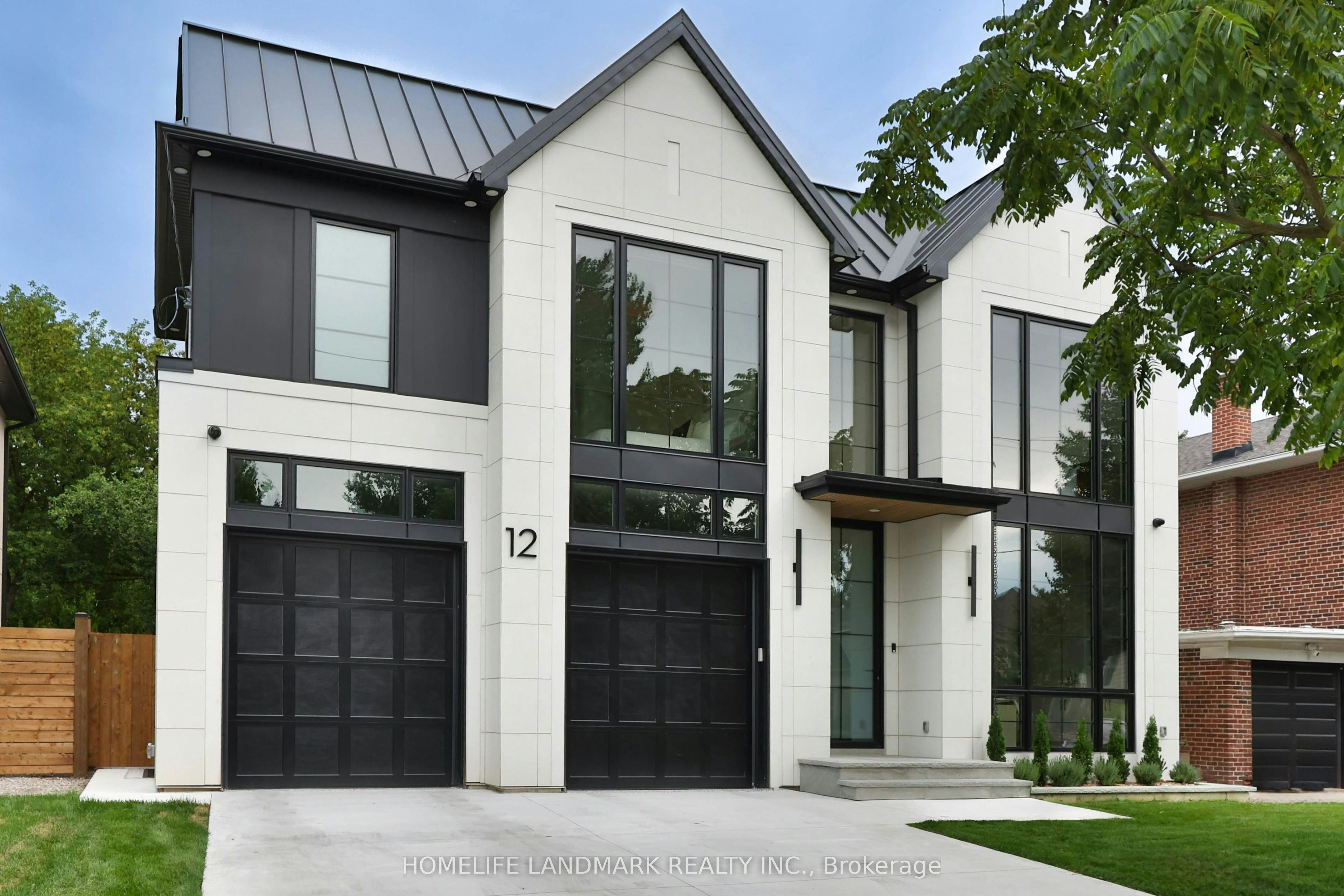 12 Bernice Avenue, Toronto, ON, M8Y 1Z6