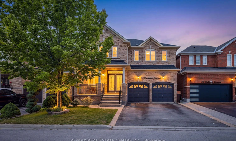 54 Lockburn Crescent
